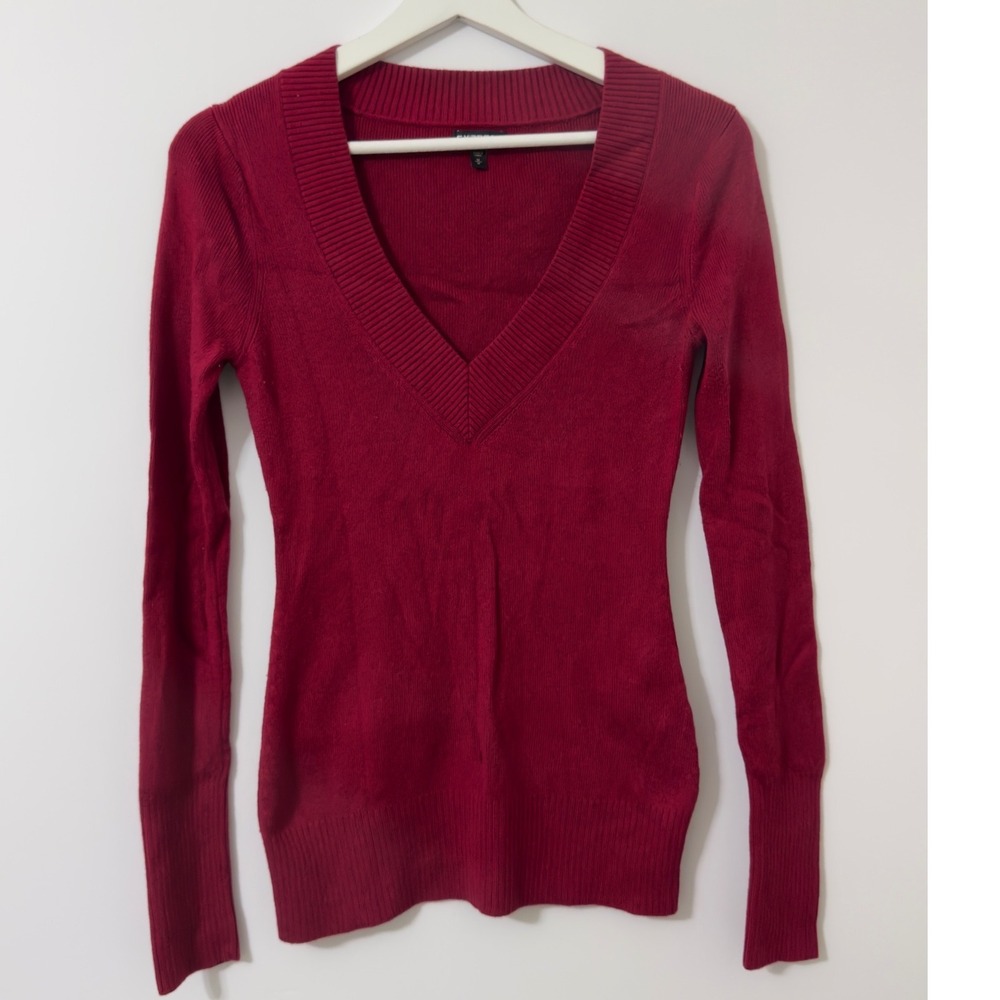 Express V-Neck Sweater Womens Y2K Medium Berry Red Slim Fit Ribbed Knit - Picture 2 of 9